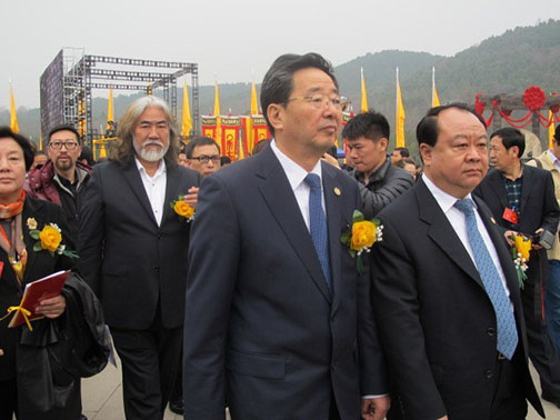 中国西部开发促进会参加第十七届中国东西部合作与投资贸易洽谈会暨癸巳年清明公祭轩辕黄帝典礼活动5.jpg