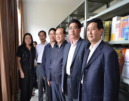 “美丽家乡·走进生态文明新时代”悦读书屋的捐赠仪式10.jpg