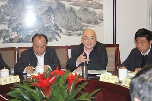 我会组织召开金融界专家学者及相关部门负责人交流金融创新座谈会4.jpg