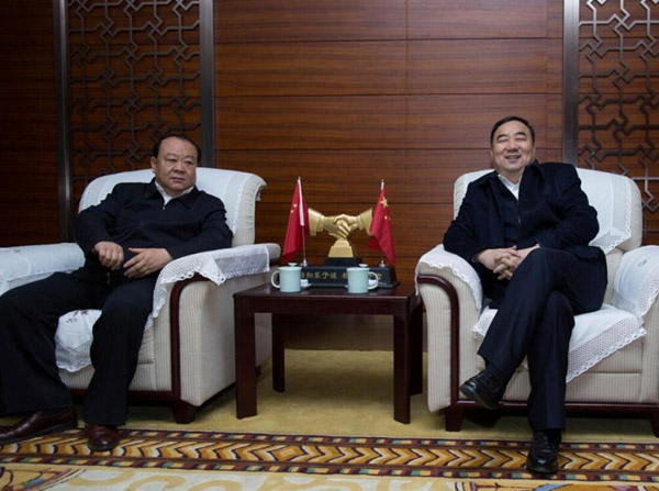 内蒙古发展基金战略合作协议签约暨内蒙古发展投资管理有限公司揭牌仪式6.jpg